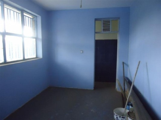 7000square feet for shop to let in nakuru cbd groundfloor and basement