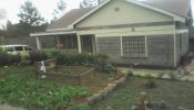 Thika Maguguni New 3 bdr house 200m from main road with a guest house